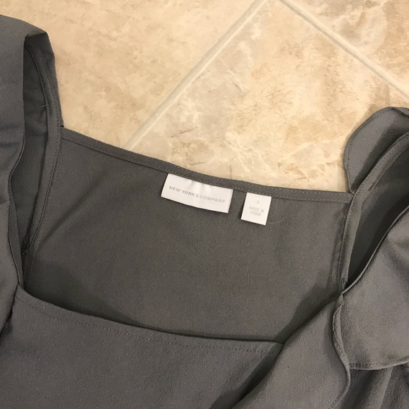 Ruffled top - Picture 4 of 4